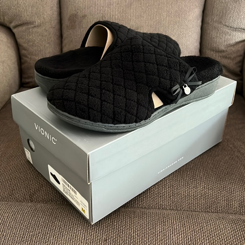 Vionic Adlilyn slipper mule